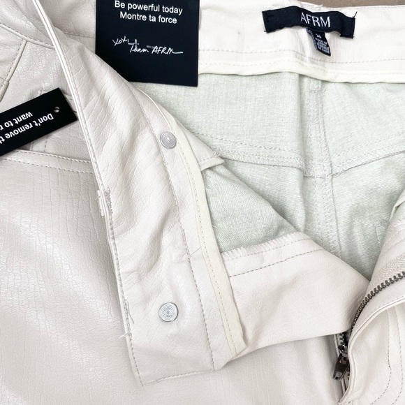 New AFRM Vegan Leather Pant Heston High Waist Straight Leg Off White Size 26 - Picture 7 of 9